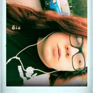 Meet your Posher, Deztiny